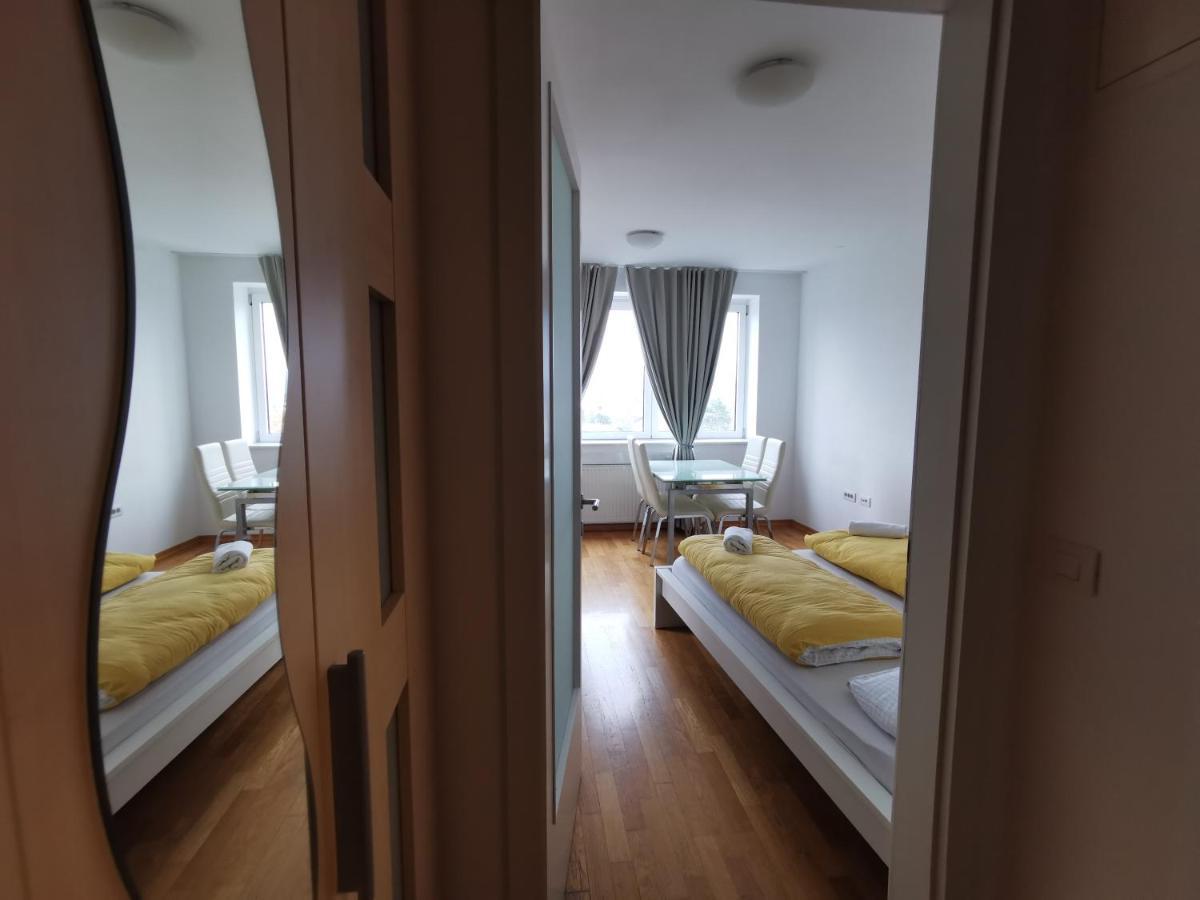 Trnovo Apartment With Free Parking 류블랴나 외부 사진